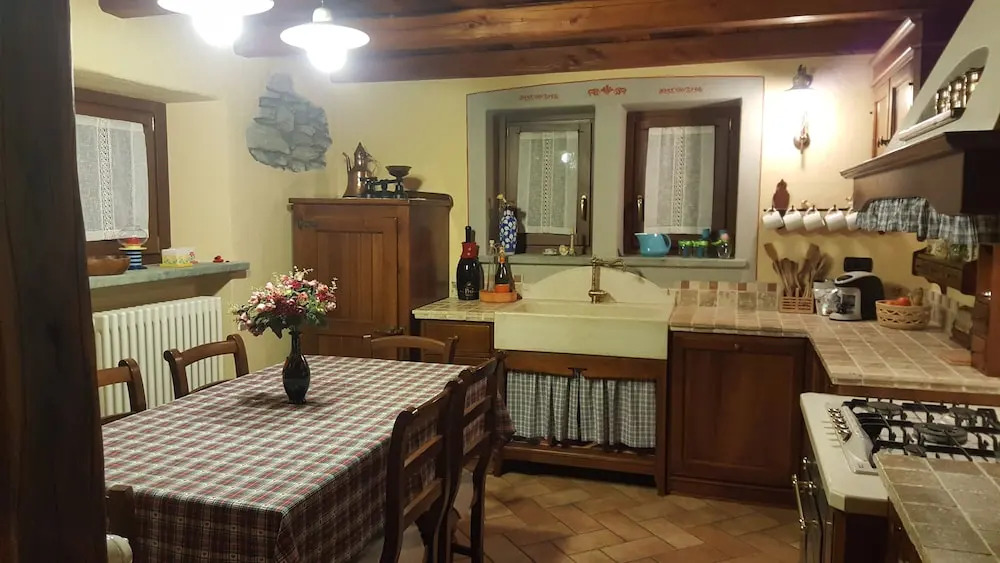 Charming Chalet With Panoramic View