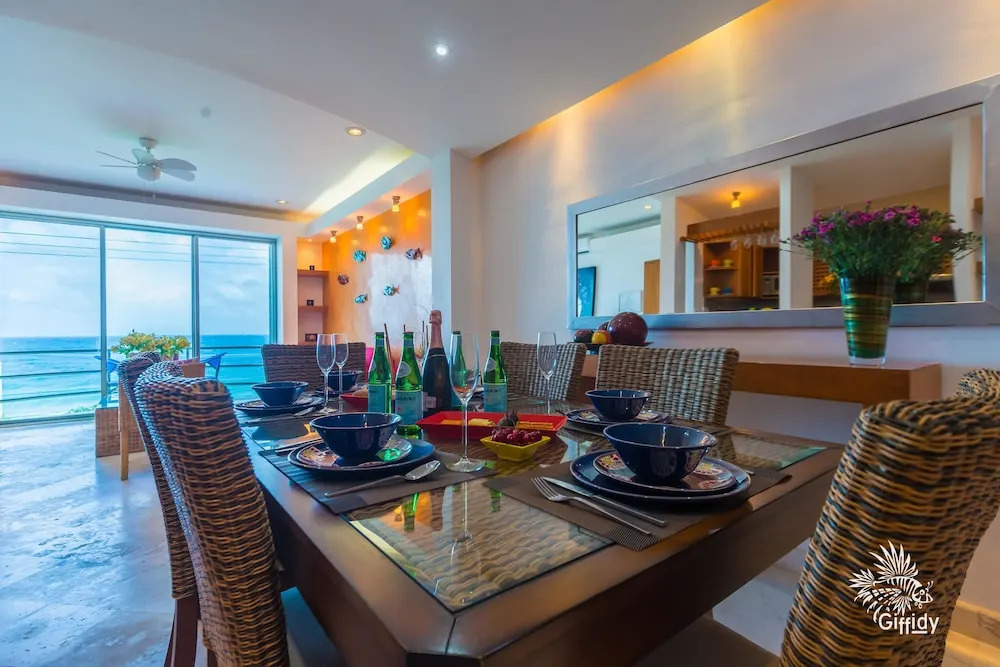 Deep Blue Condos - 201