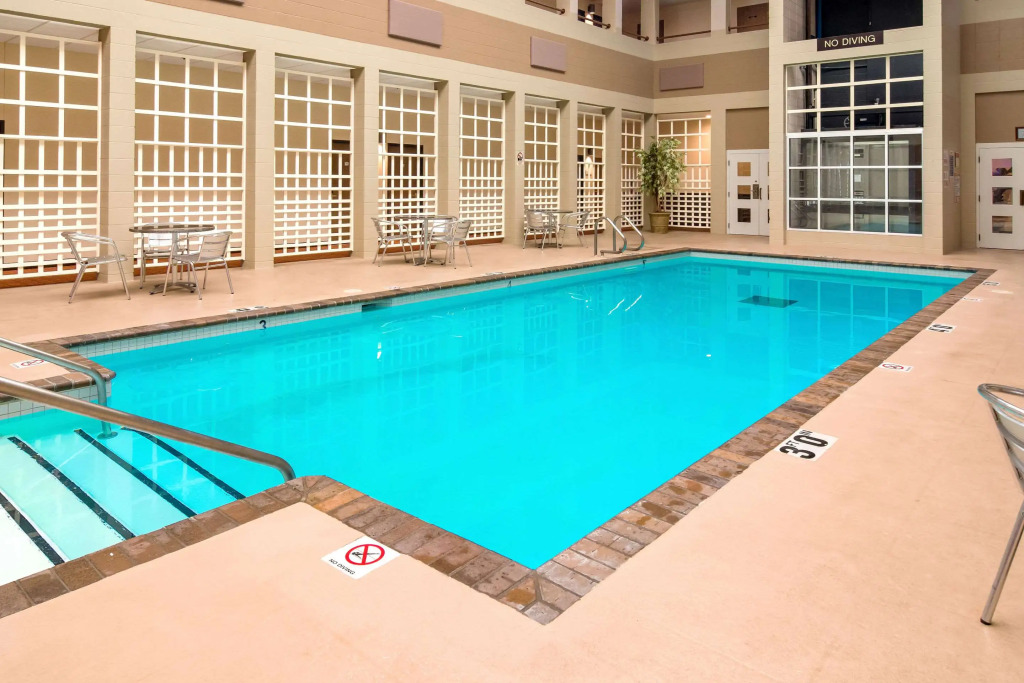 Quality Inn & Suites Virginia MN