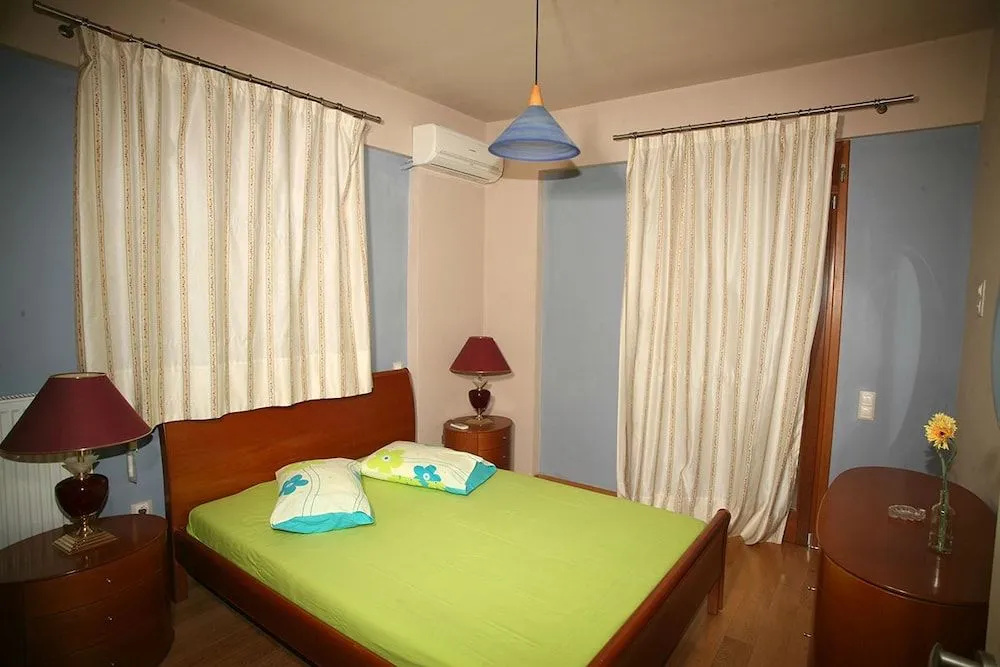 Alekos Beach Houses-Angelo