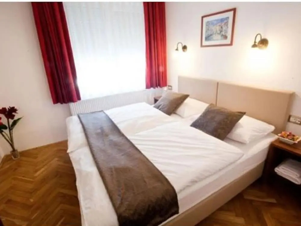 Modern Holiday Home Zadar With Veranda