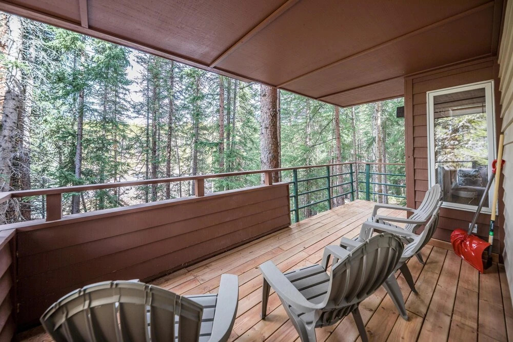 Iron Horse Studio Retreat