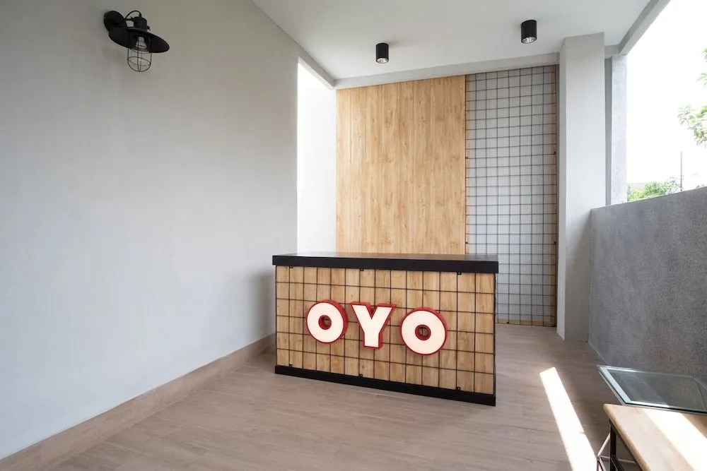 OYO 1476 Asoka Family Residence