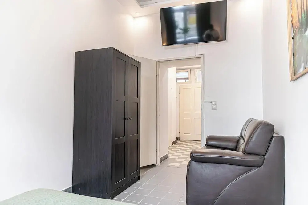 Modern Cozy Studio With City Access