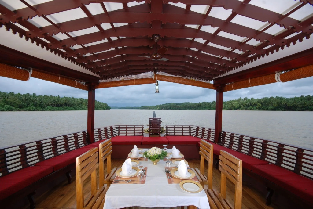 The Raviz Kadavu, Kozhikode