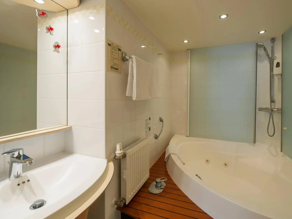 Logis Gourmet & Relax Wellness Hotel De La Sure