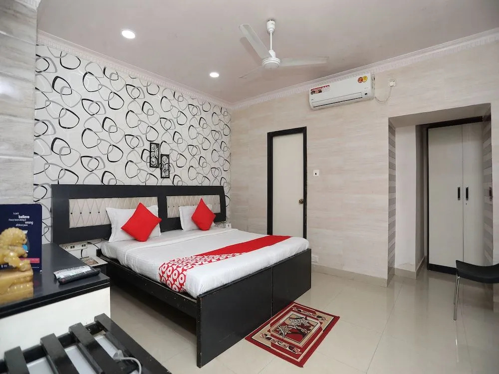 OYO Flagship 16097 Neeranand Regency Bhowanipore