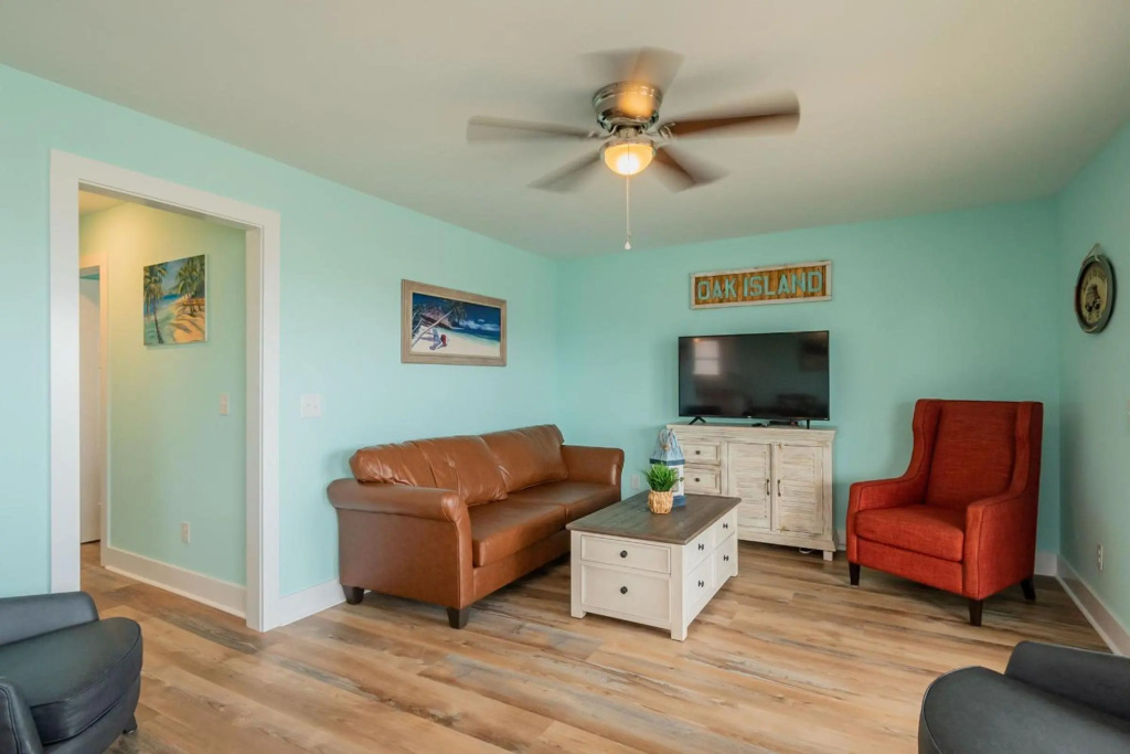Southern Seabreeze by Oak Island Accommodations