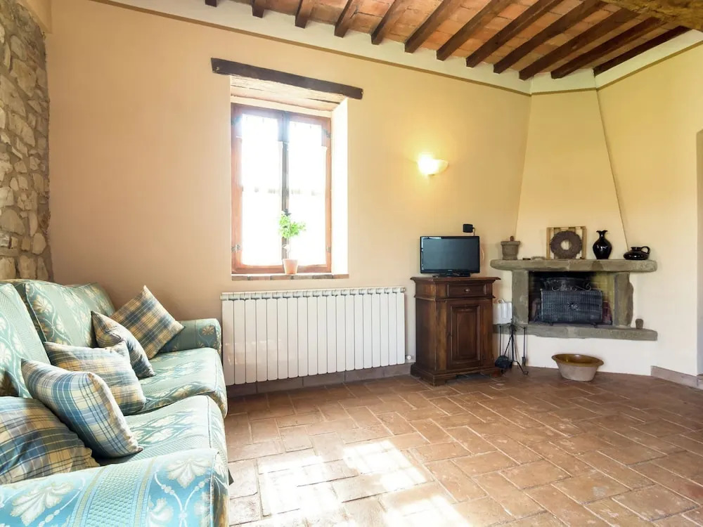 Apartment on farm amidst the Umbrian hills