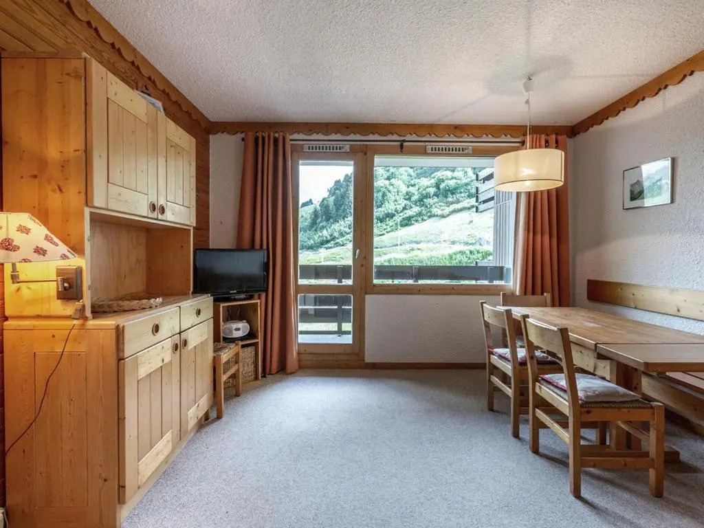 Appartement Les Allues-Méribel, 2 pièces, 6 personnes - FR-1-355-50