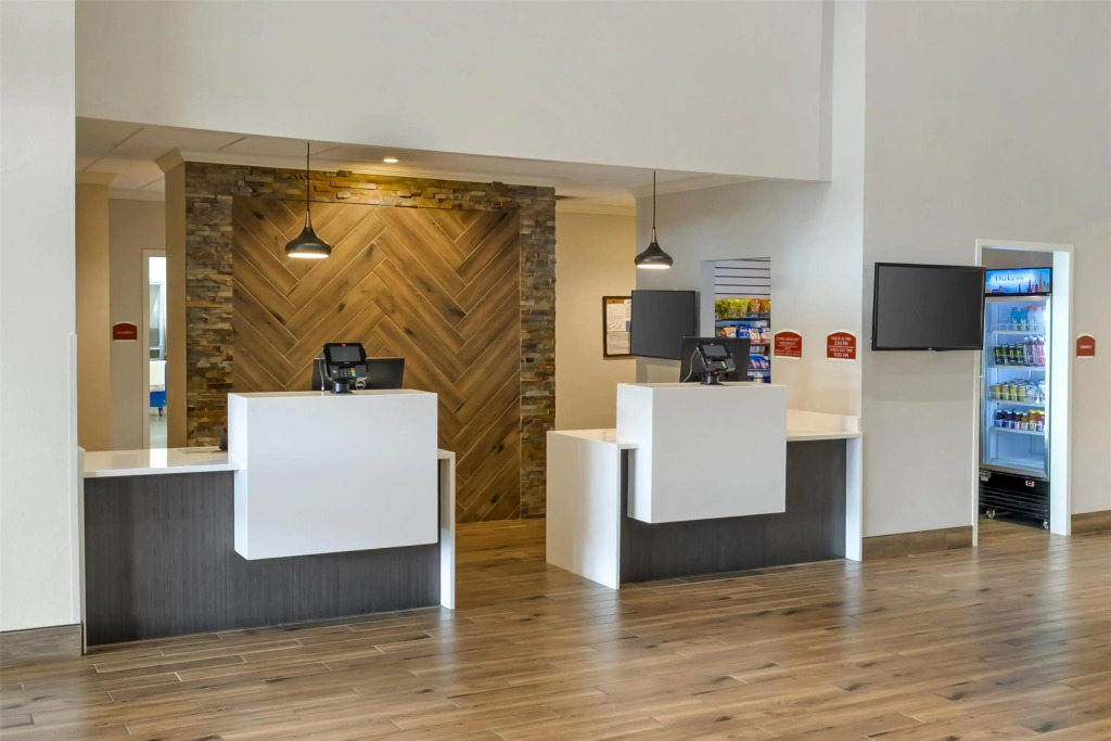 B/W Plus Elizabethtown Inn & Suites