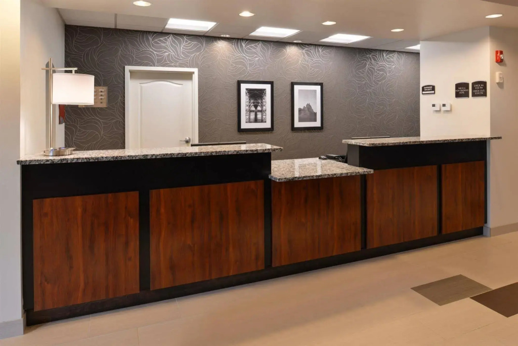 Lexington Inns and Suites Effingham