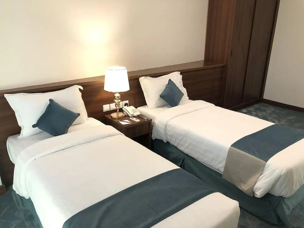 Zaha Al Madina Hotel
