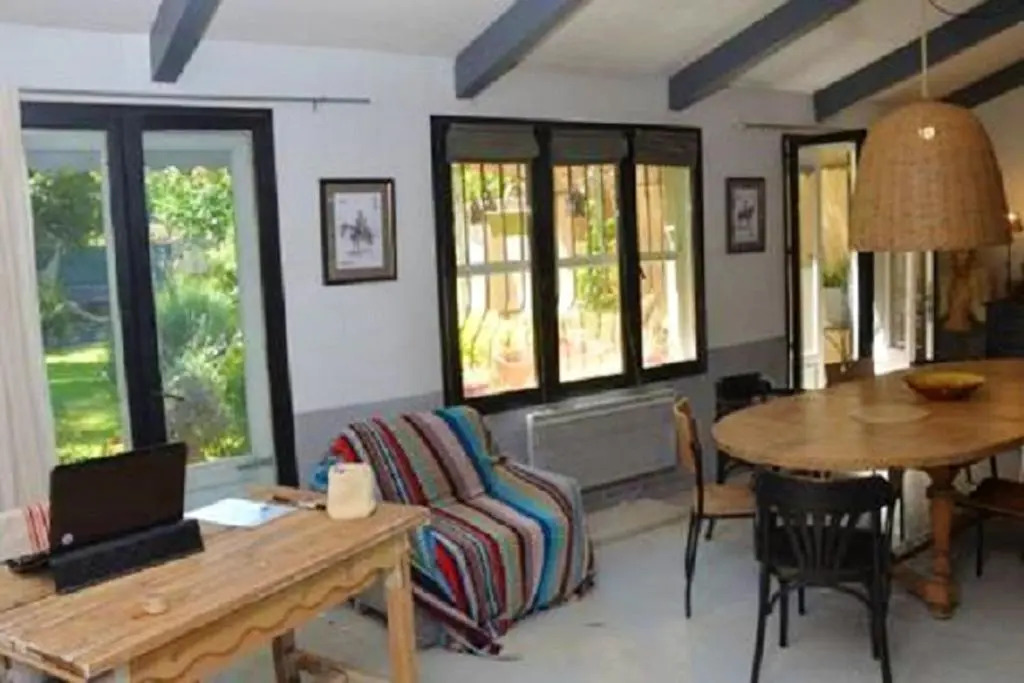 Villa de 5 chambres avec piscine privee jardin clos et wifi a Arles