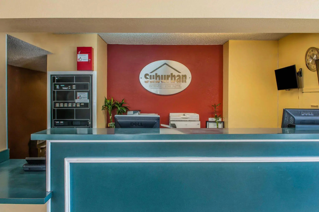 Suburban Studios Albuquerque Uptown
