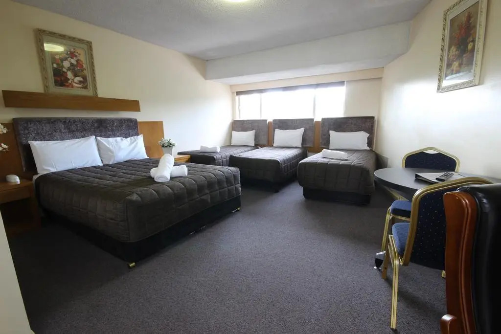 Molly Morgan Motor Inn
