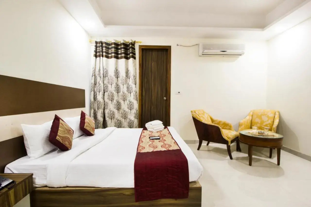 Hotel Platinum-Free Airport Pickup