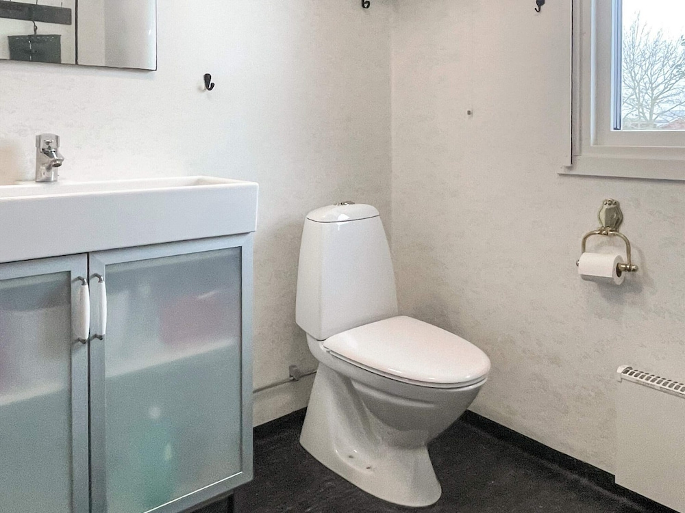 6 Person Holiday Home in Lottorp