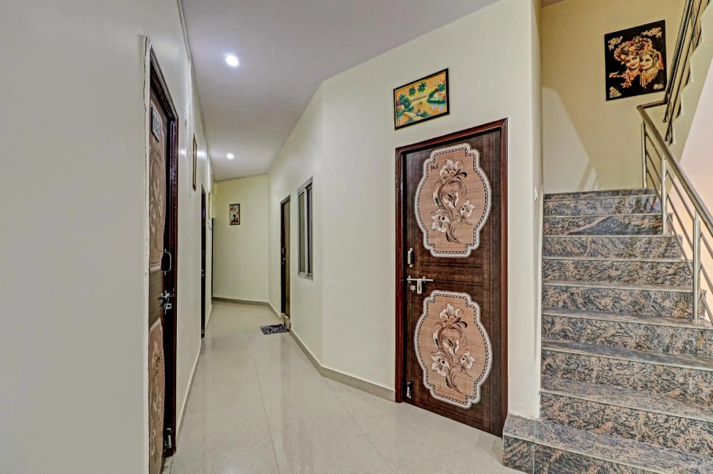 OYO 70835 Vidhya Palace