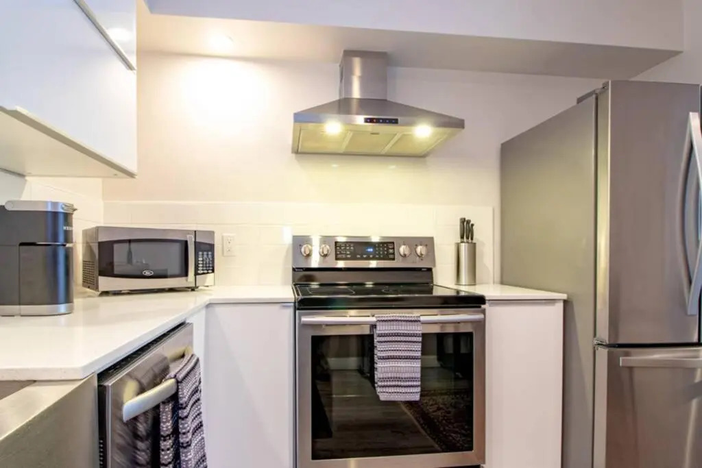 Condo 24! Prized Location. Modern! Bright! Enjoy!