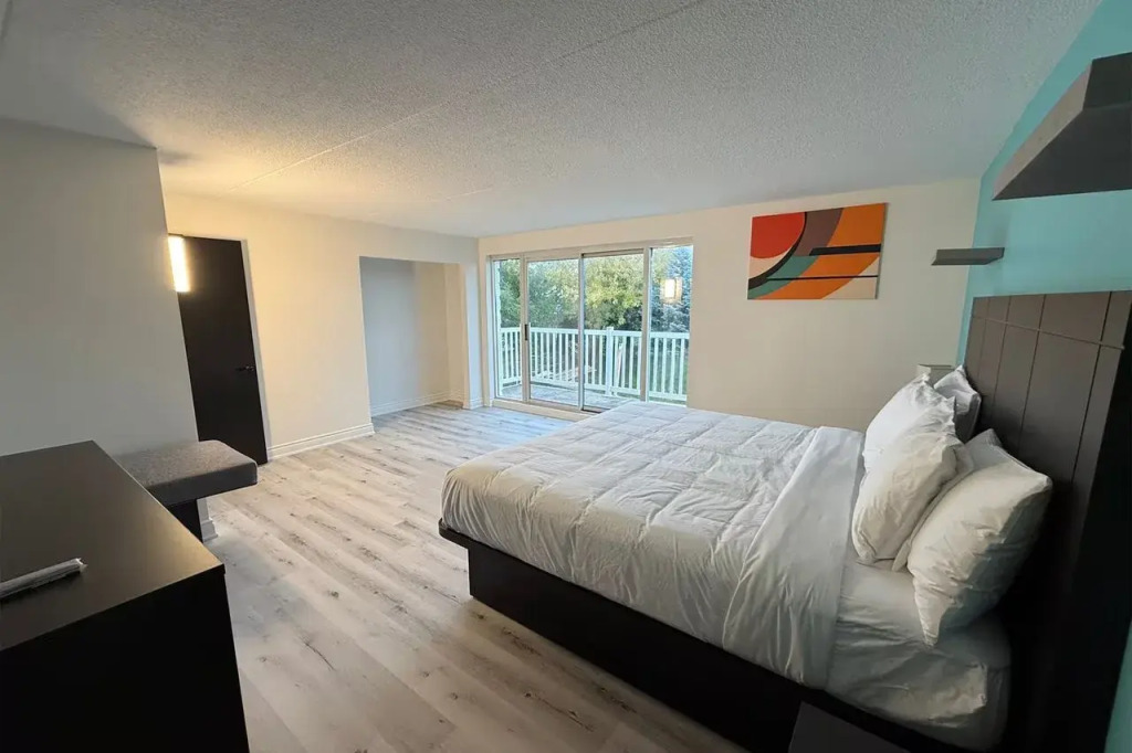 Howard Johnson By Wyndham Brampton