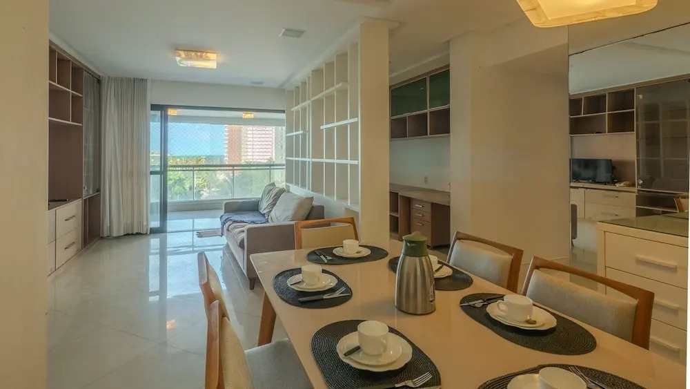 Apto com 3 su tes Piscina e Sauna a 450m da Praia