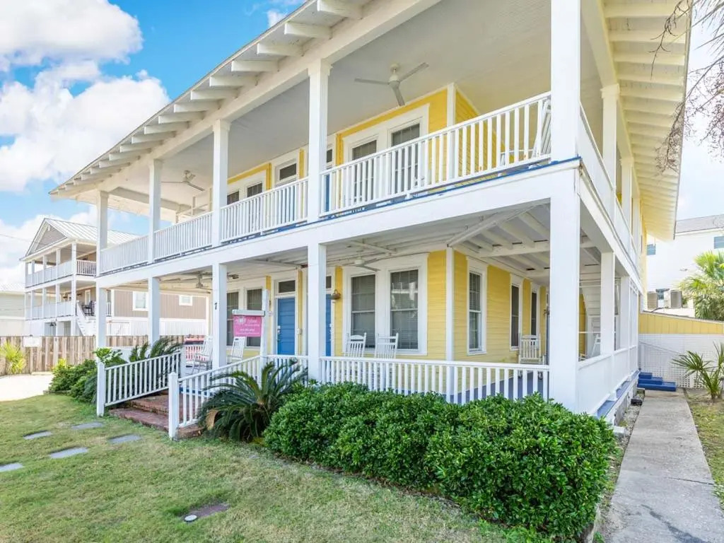 Sea View 3 by Tybee Vacation Rentals