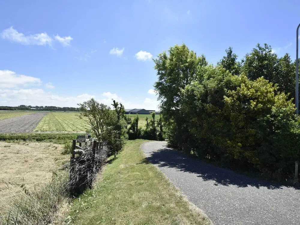 Lovely Holiday Home With Garden, Barbecue, Garden Furniture