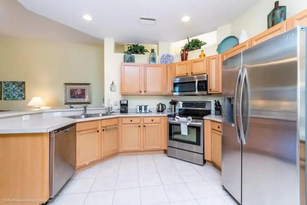 Fantastic 4 Bed Home With Private Pool & Spa 137Mm Villa