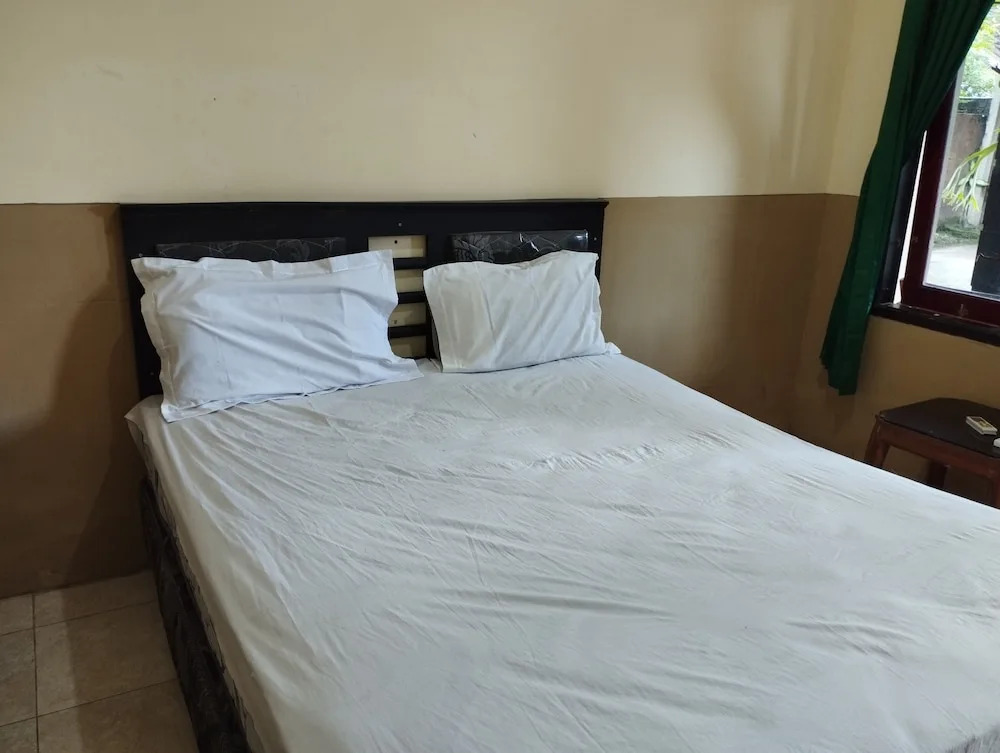 OYO Life 93265 Kos Cendana Seruni Raya