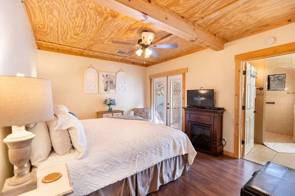 Mystic Hill Suites