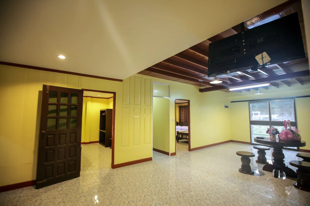 Khao Hin Tang Resort