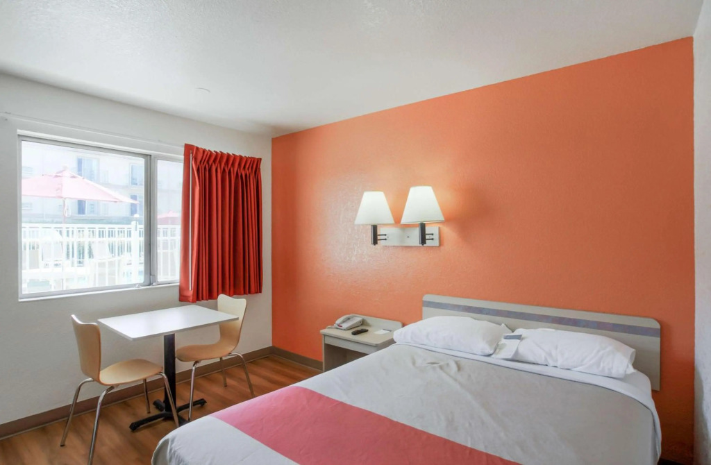 Motel 6-Medford, OR