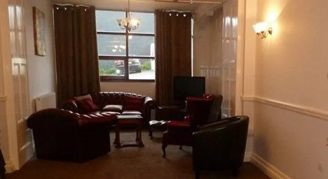 Eliot House Hotel