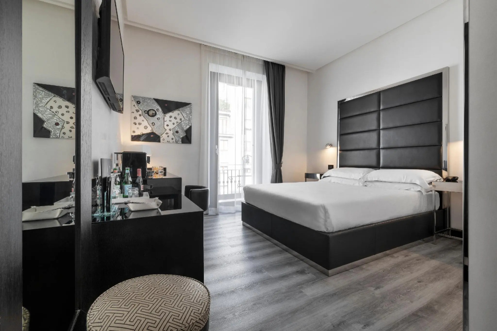 LHP Hotel Napoleon