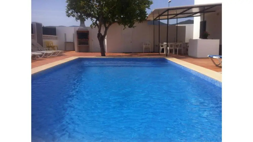 Villa Torres 10 minute walk from Playa den Bossa
