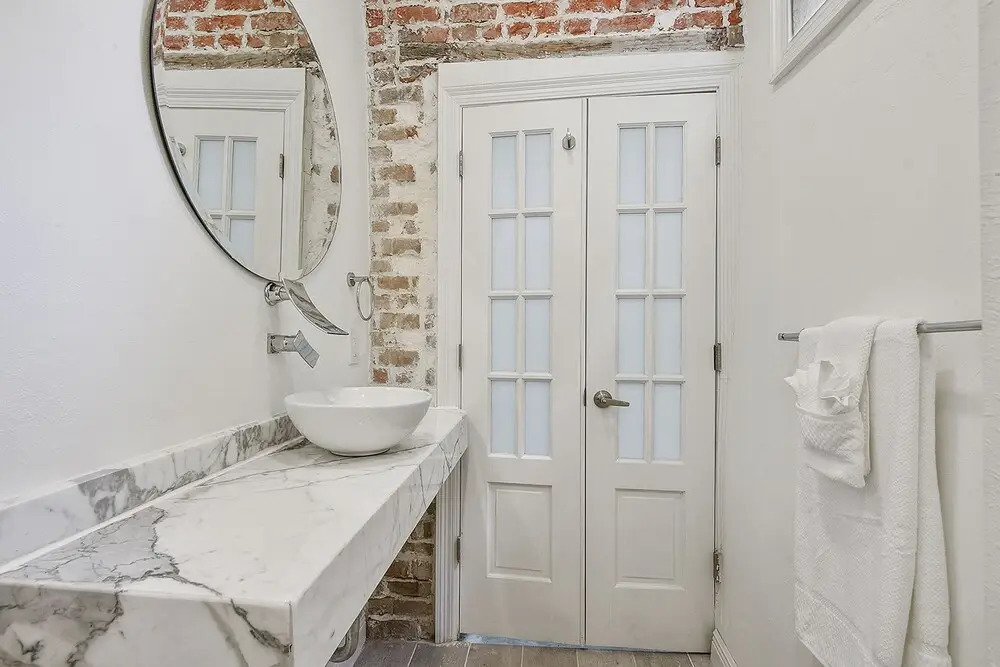 N Rampart Apartments - Lux 3BD 2BA French Quarter w Courtyard