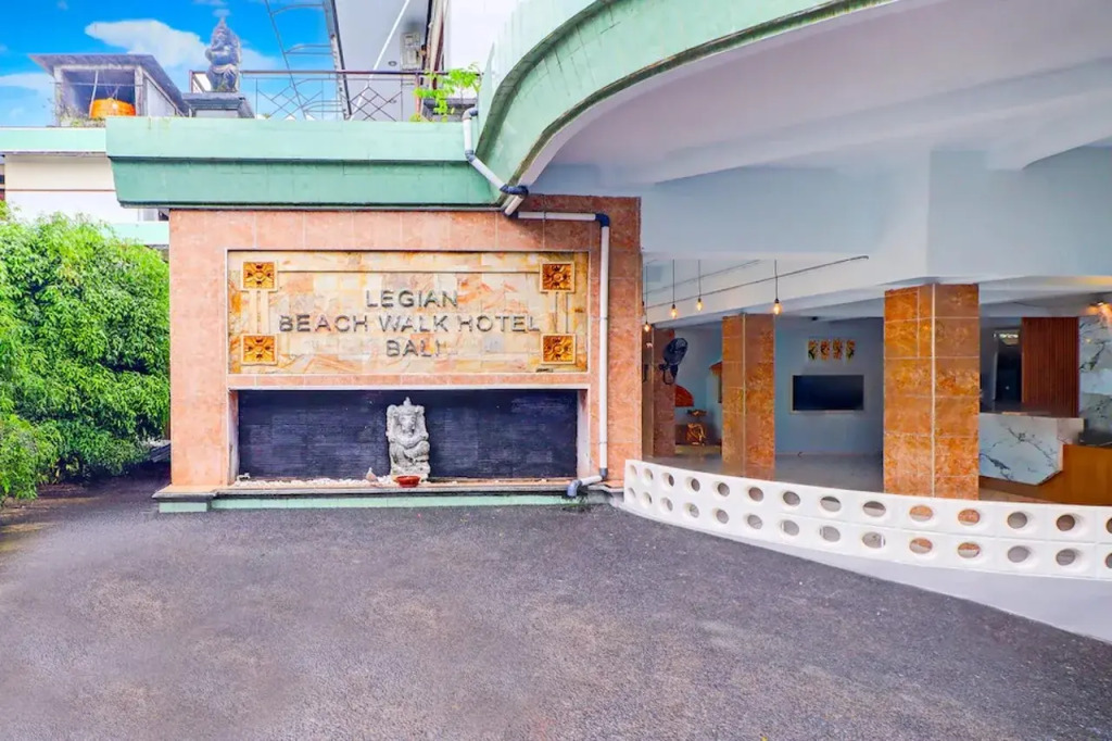 Sayang Maha Mertha Hotel