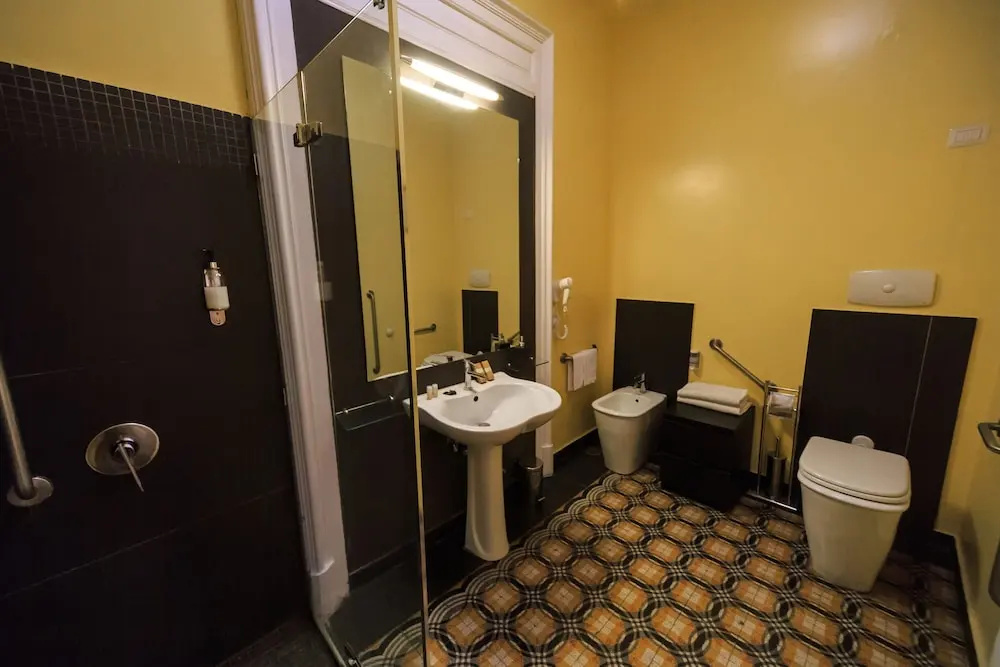 Spaccanapoli Comfort Suites
