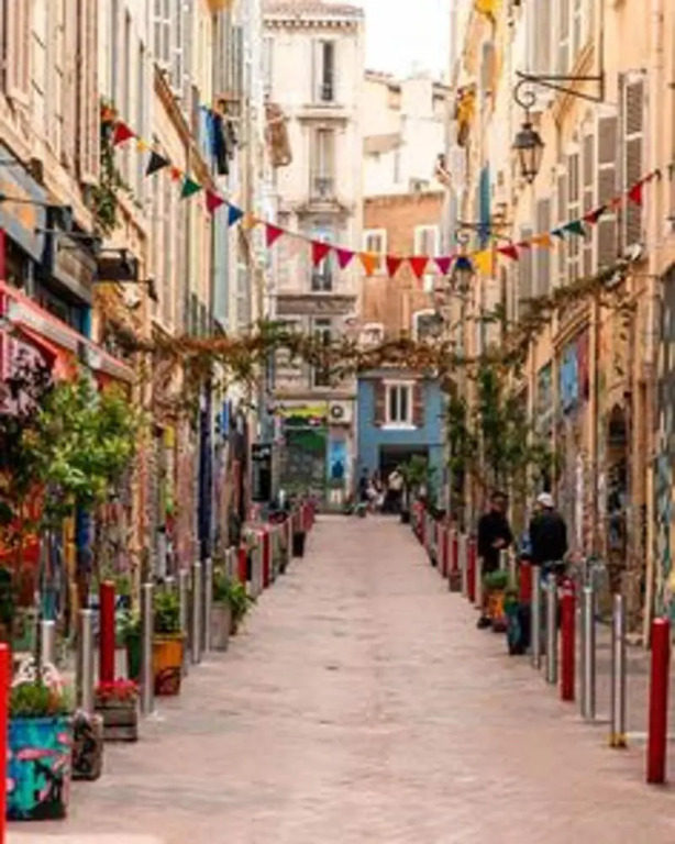 Apartment with 2 Bedrooms in Marseille, with Wonderful City View, Balcony And Wifi