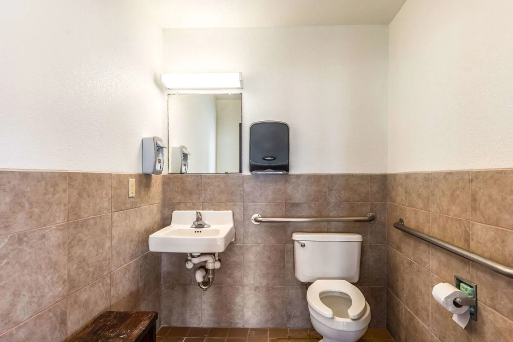 Econo Lodge Inn & Suites Mckinney - Plano North