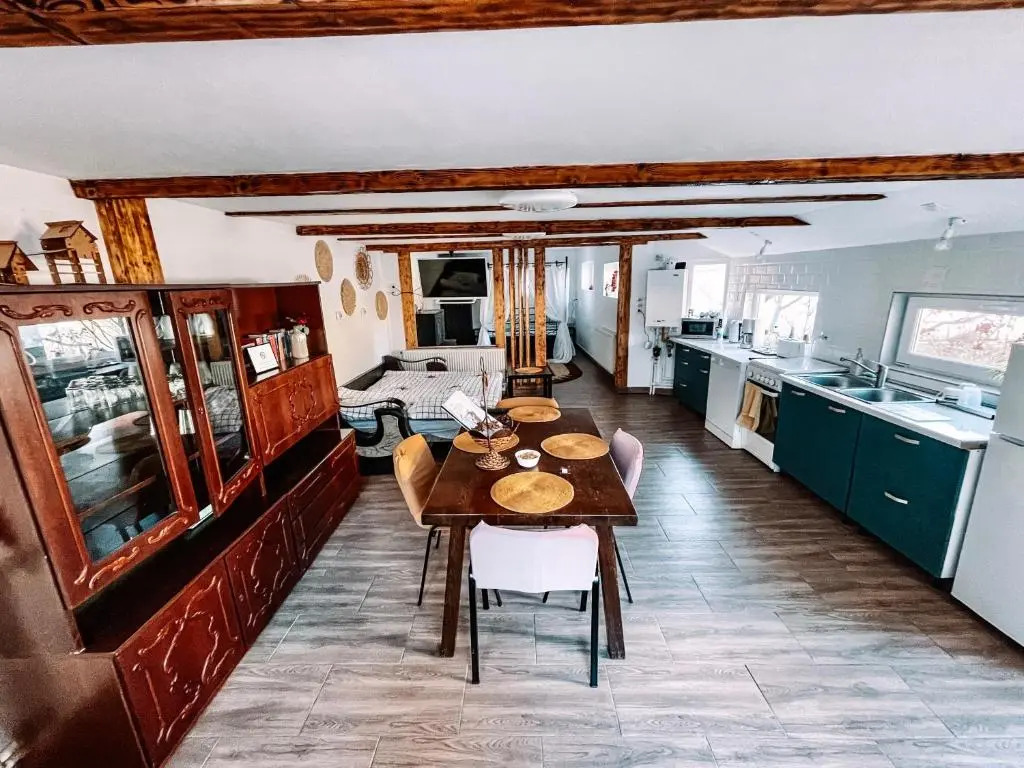 Garage Apartment Râșnov