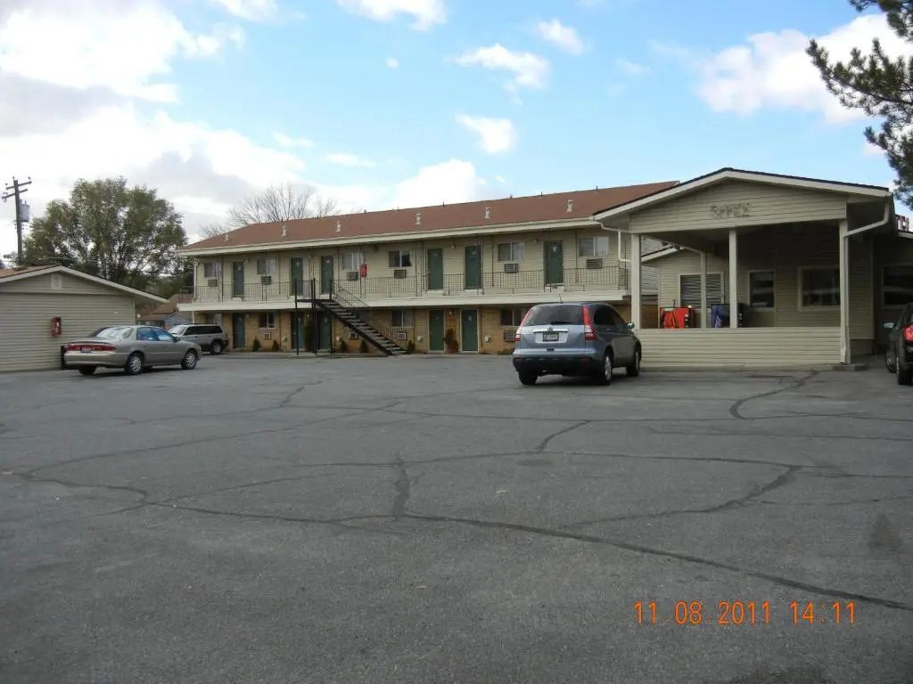 Thunderbird Motel