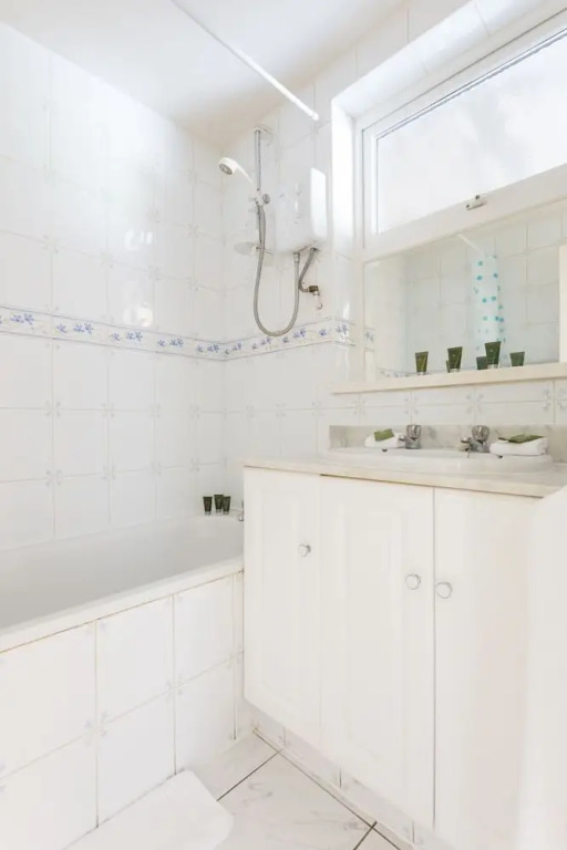 2 Bedroom Flat In Hammersmith Near The Thames