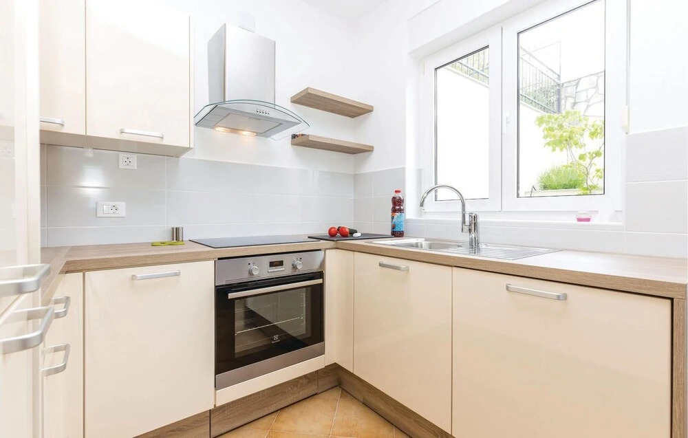 Nice Home in Crikvenica With Wifi and 2 Bedrooms