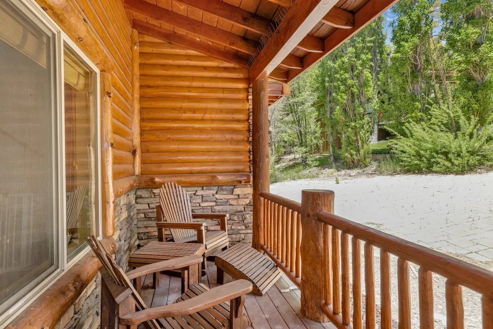 Cozy Lakeview Hideaway #2261