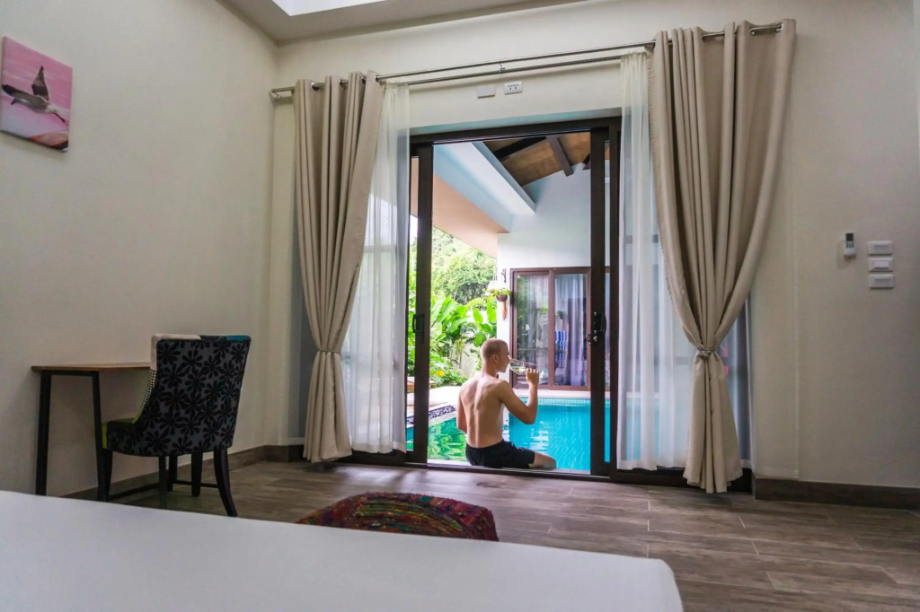 LUXURY PRIVATE VILLAS 400m2 WITH POOL NEAR LIO BEACH