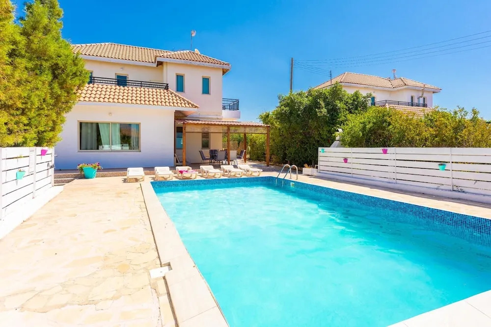Villa Aristotle in Peyia