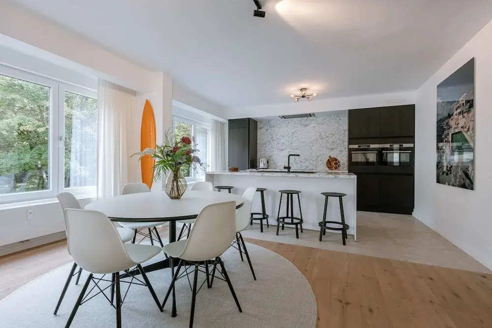 Modern 3-bedroom Apartment Family-friendly Touches