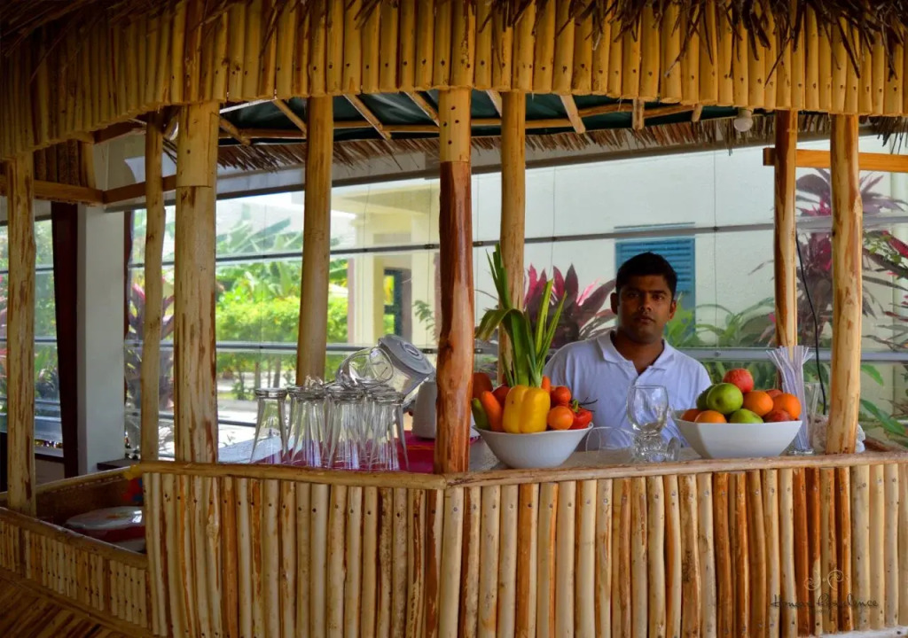 Long Beach Laamu Hotel